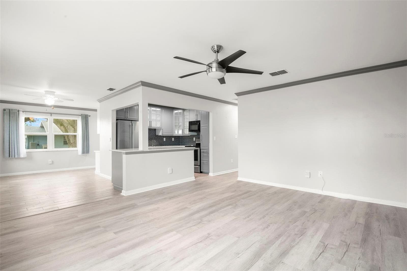 1904 Canterbury Ln #13 photo 3