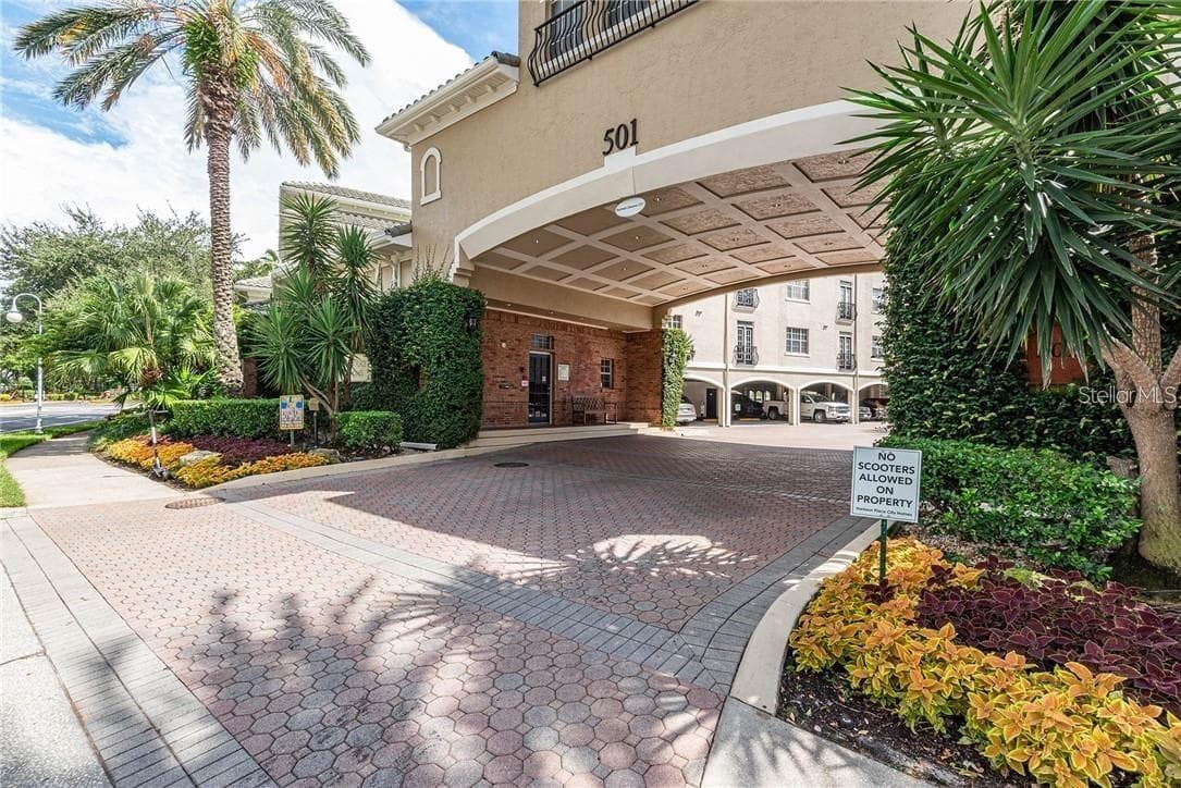 501 Knights Run Ave #2304