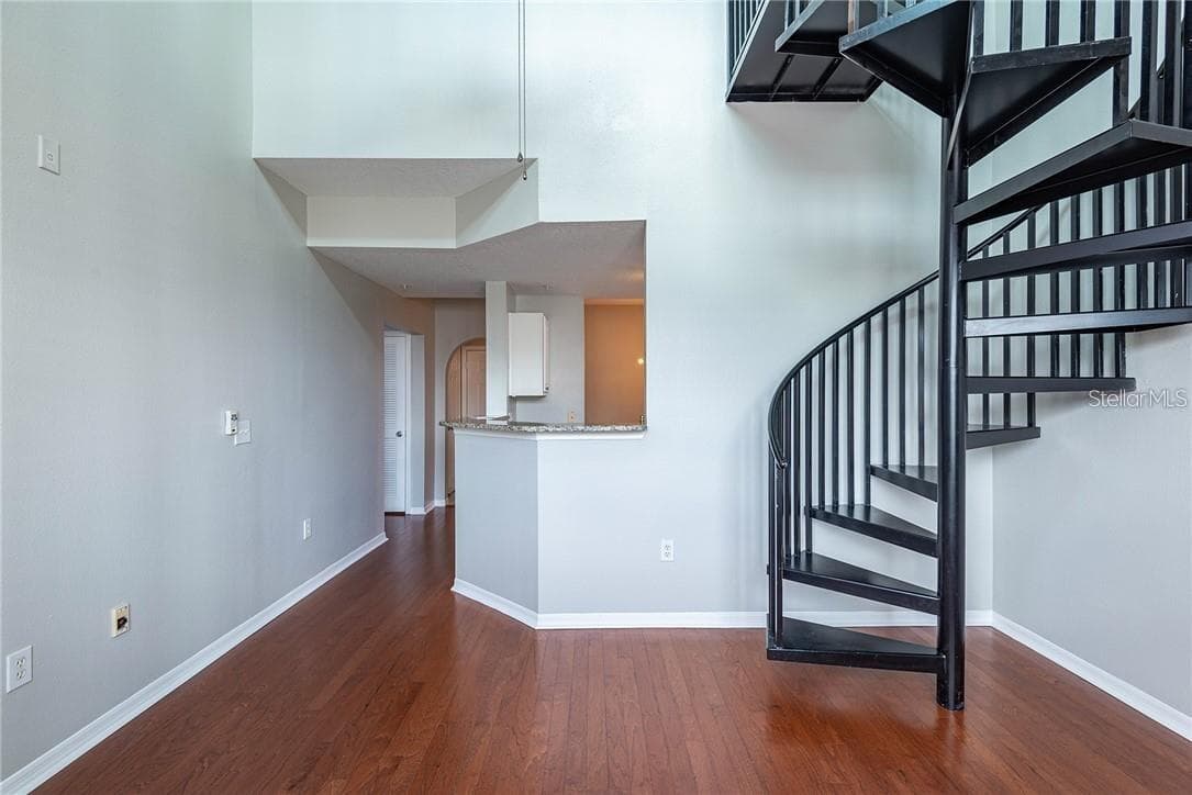 501 Knights Run Ave #2304 photo 4