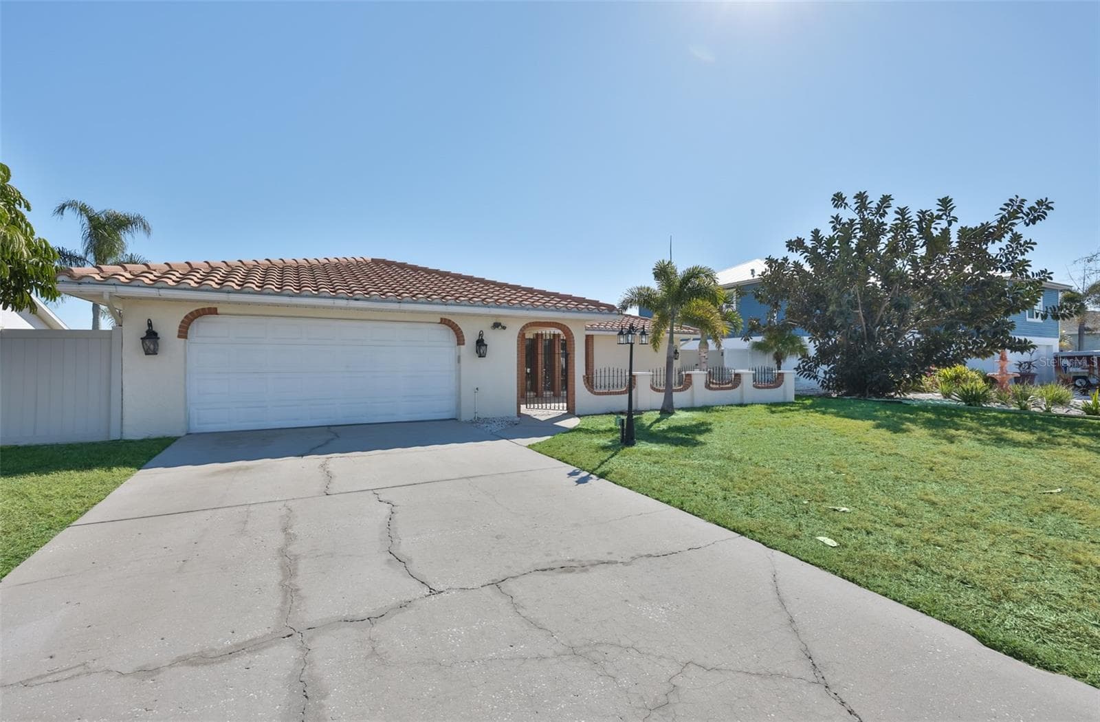 6523 King Palm Way photo 3