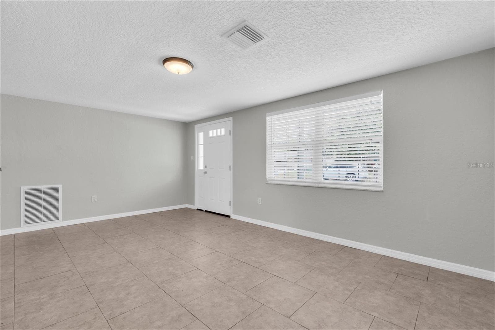 7037 Green St photo 5