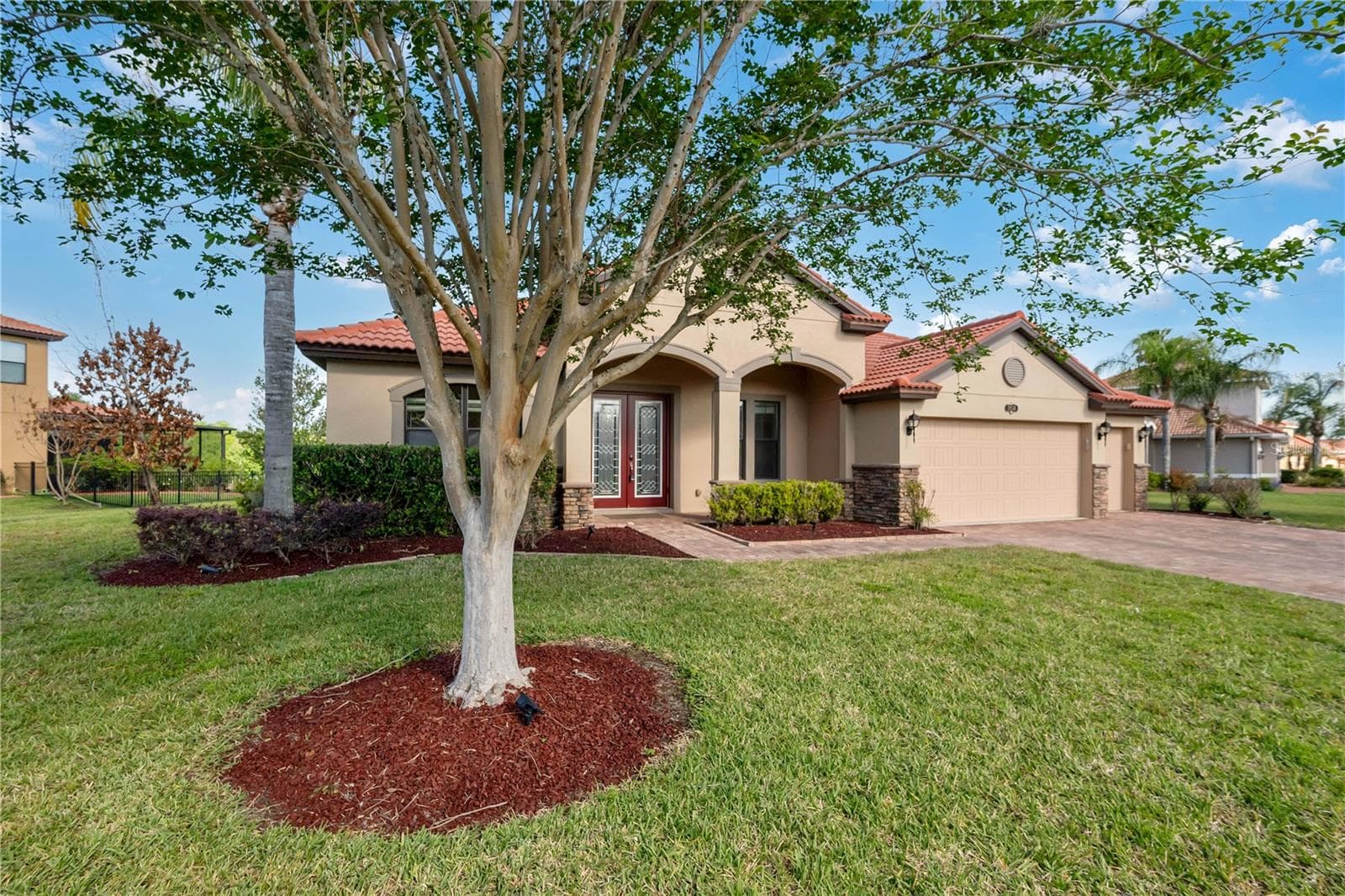 3950 Sunset Lake Dr