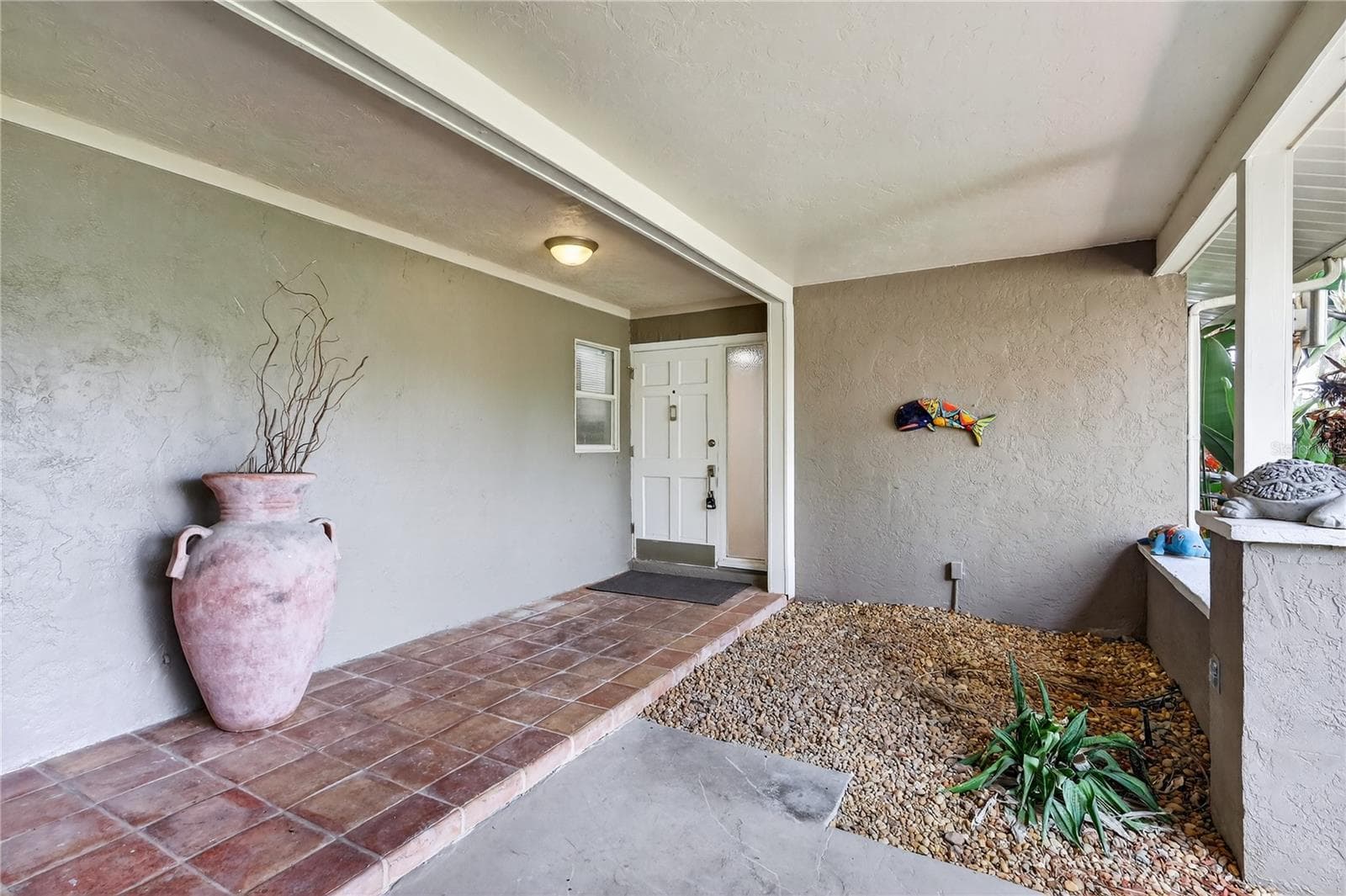1884 Southpointe Dr photo 4