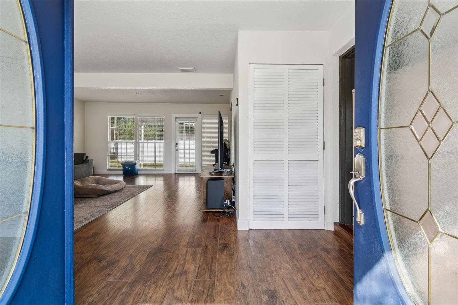 2301 W Eldred Dr