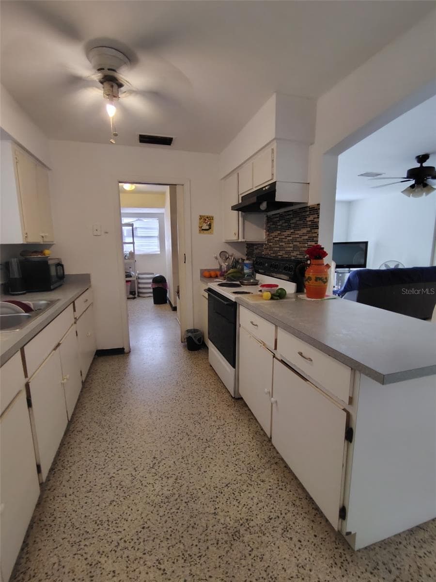 7224 Spring Hill Dr photo 3