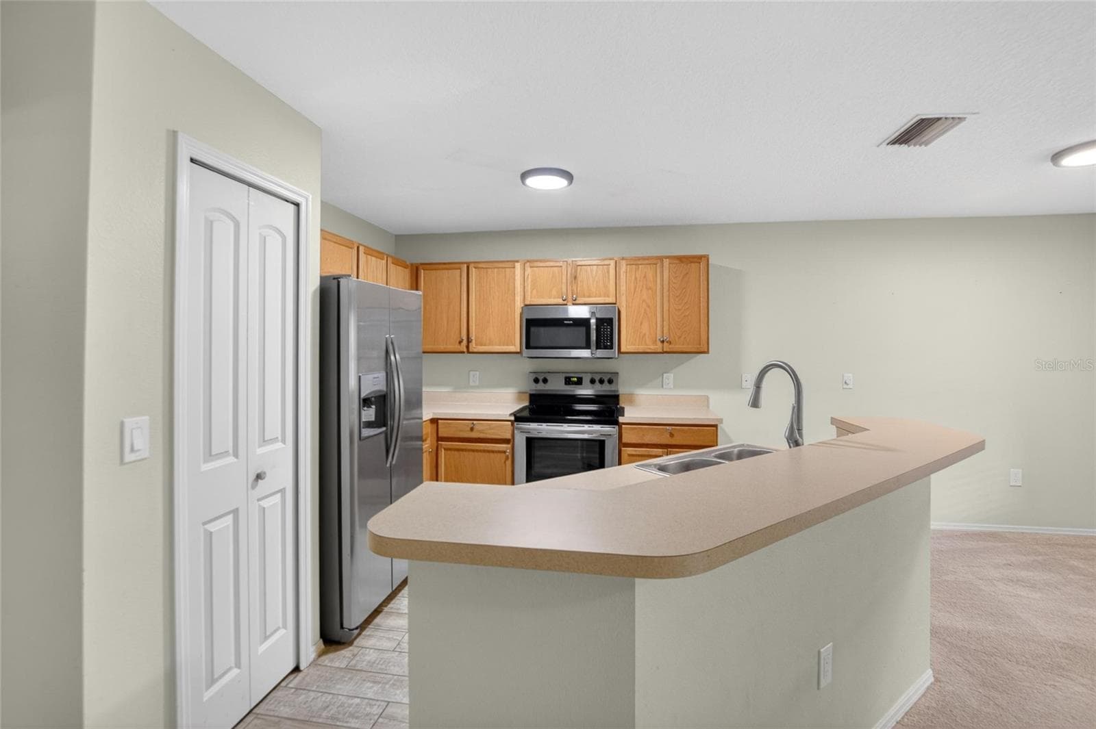 2605 Oleander Lakes Dr photo 5