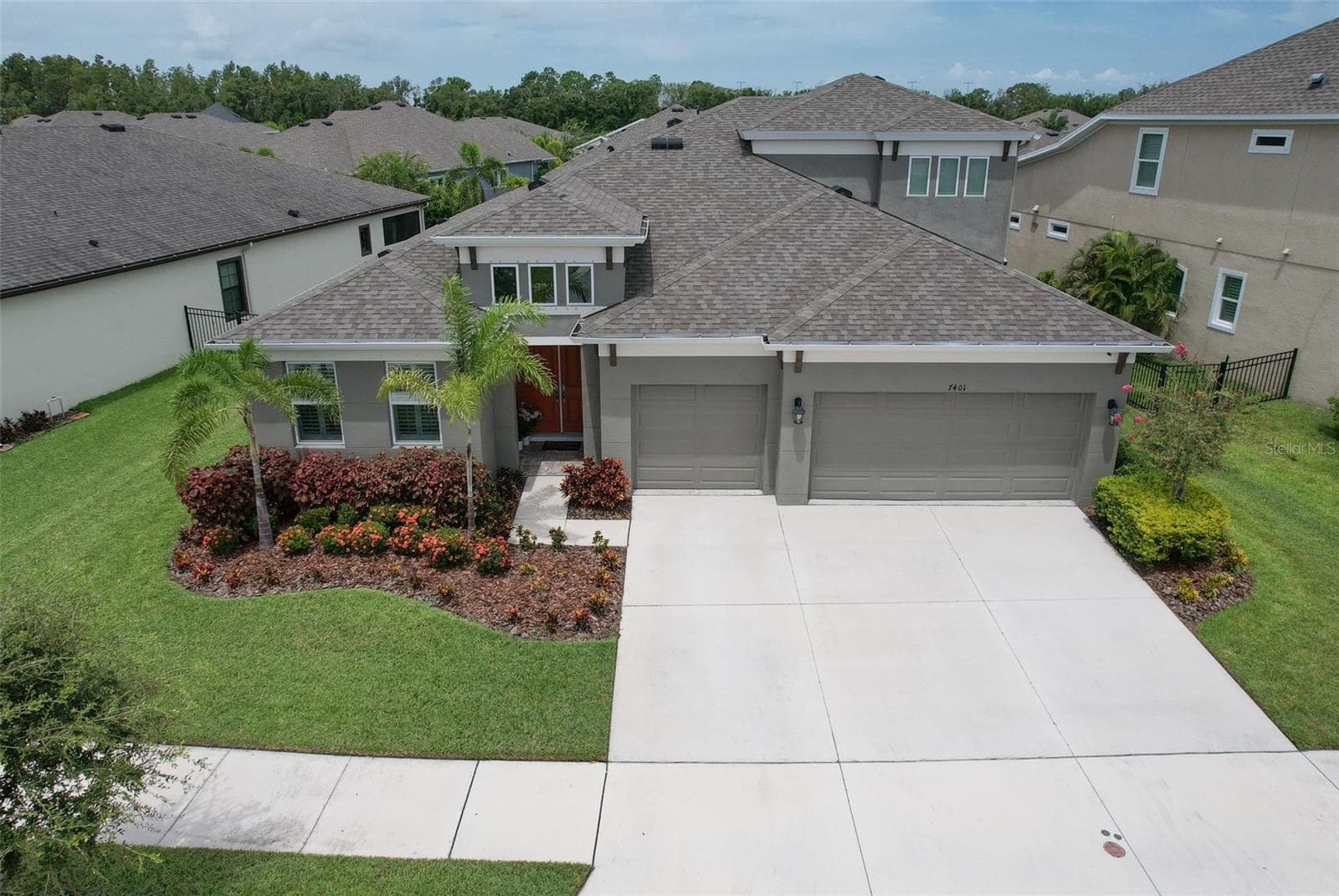 7401 Paradiso Dr photo 4