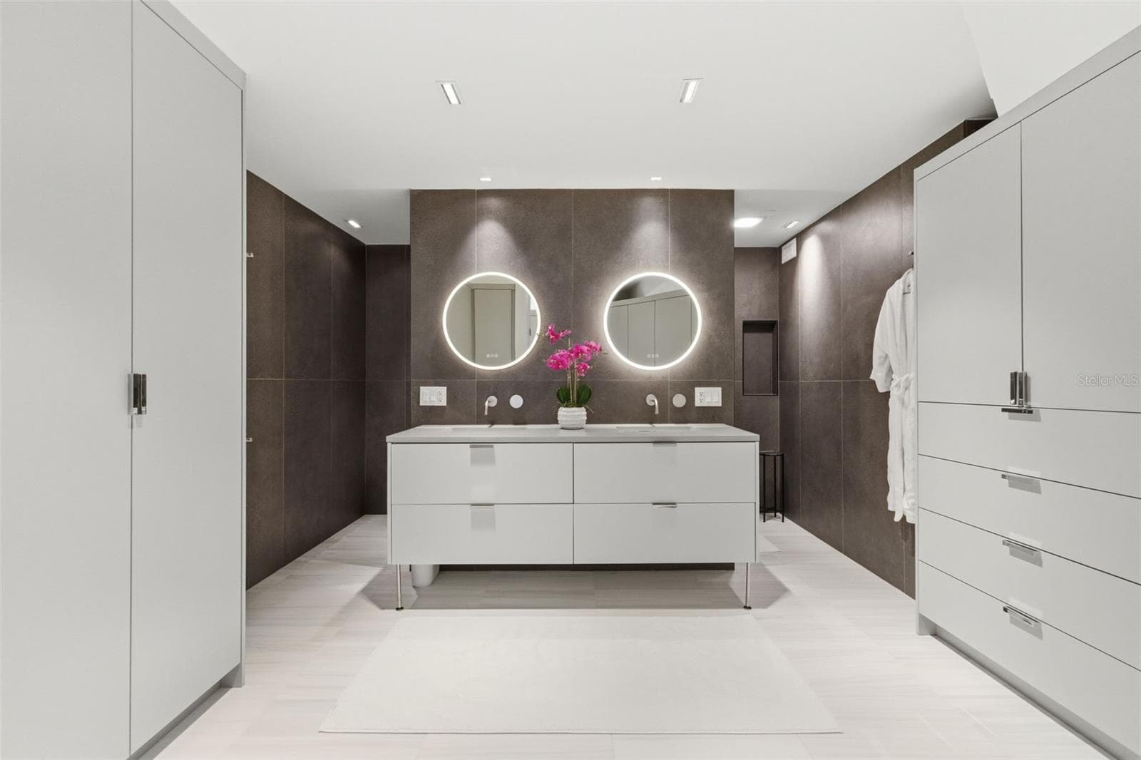 722 Pinellas Bayway S #104