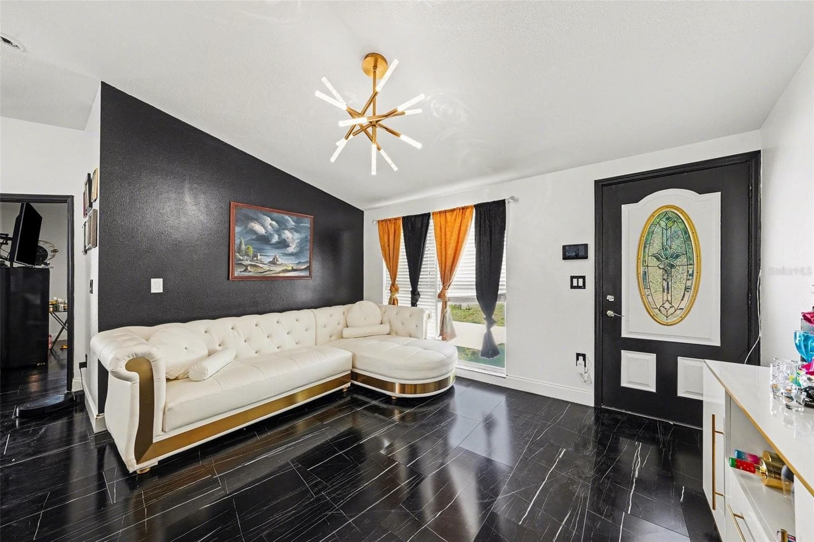 10119 Chimney Hill CT photo 3