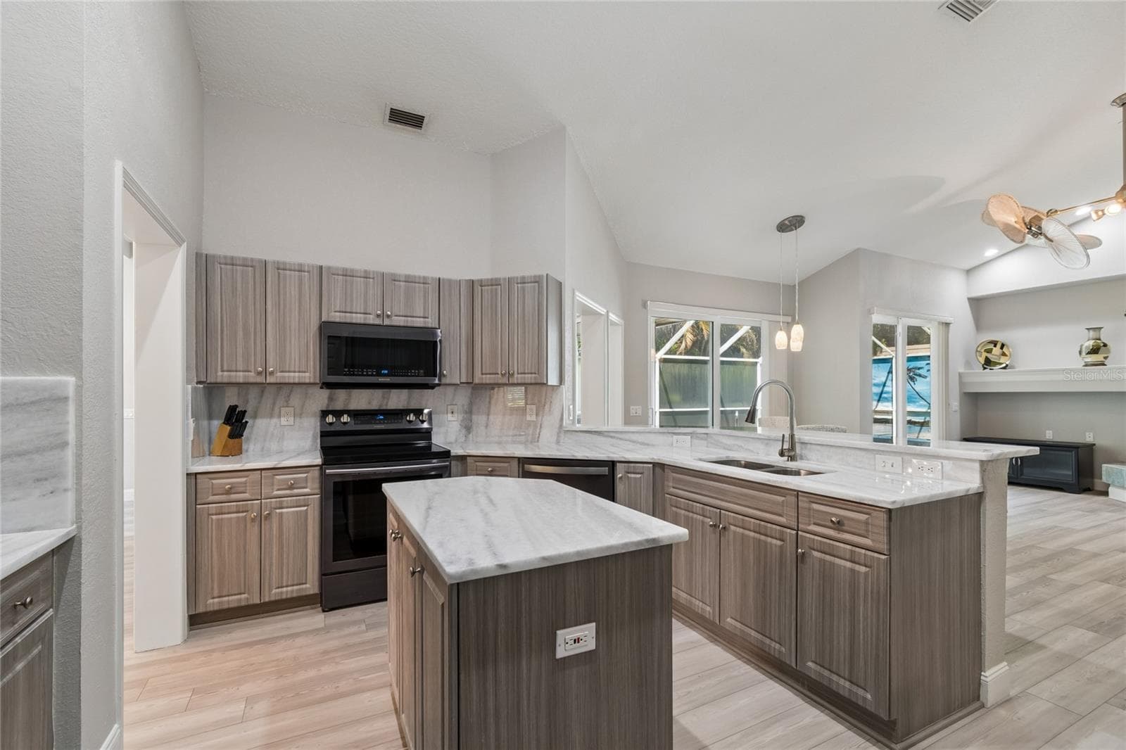 4227 Auston Way photo 5