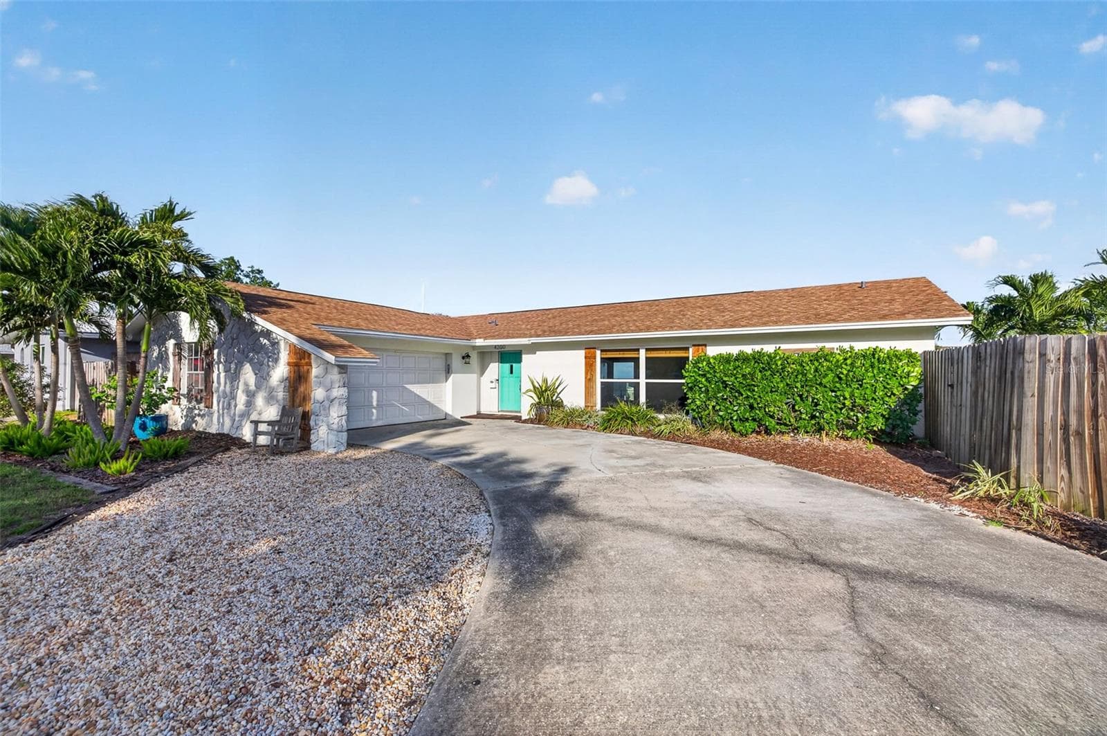 4200 Beach Dr SE photo 4