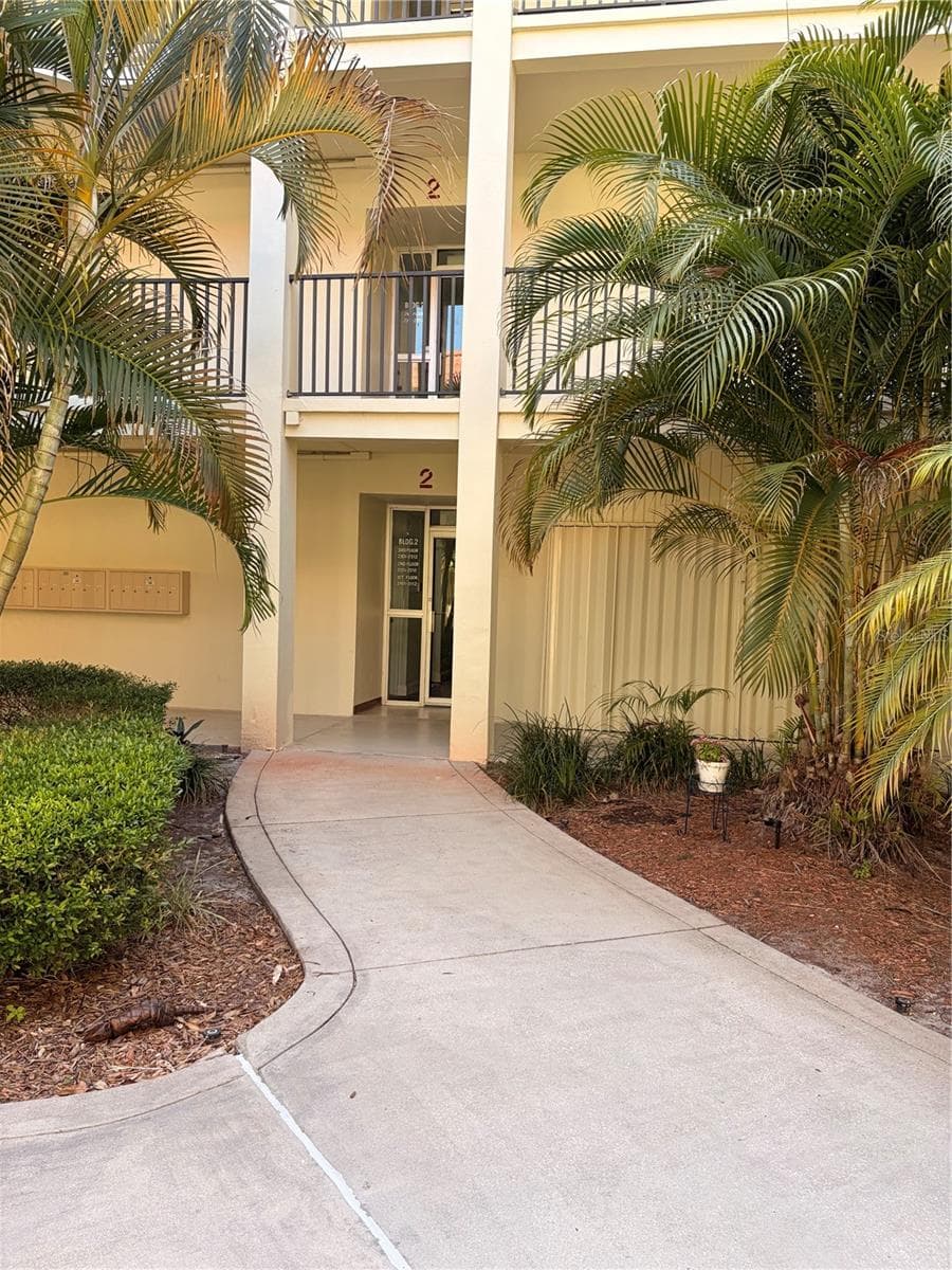 2700 Bayshore Blvd #2105 photo 3
