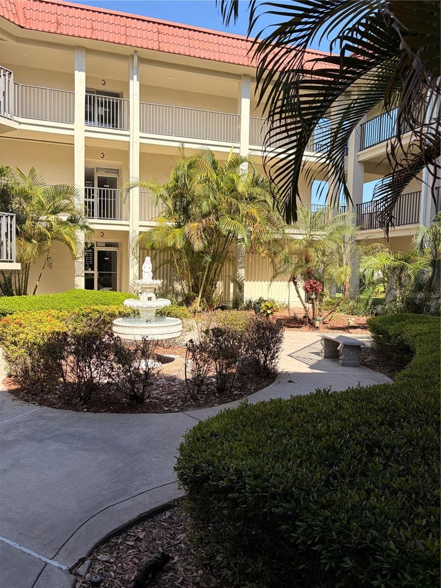2700 Bayshore Blvd #2105 photo 5