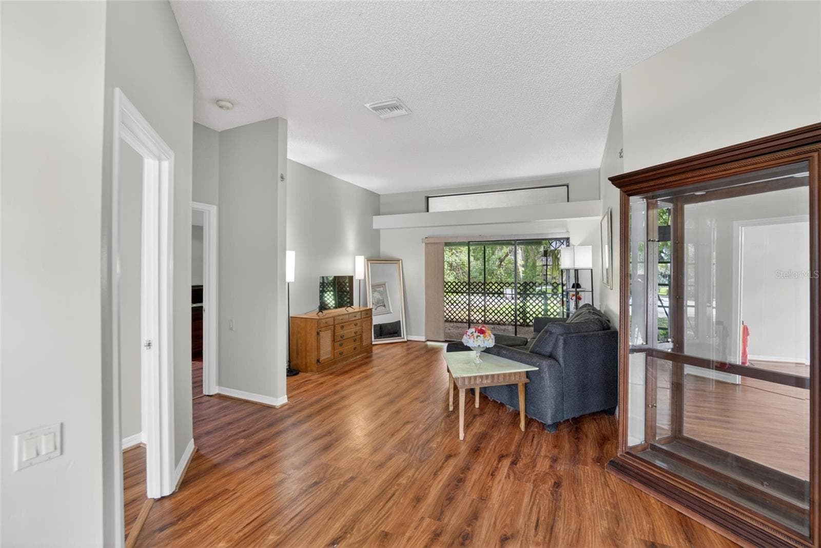 2904 Pine Club Dr photo 4