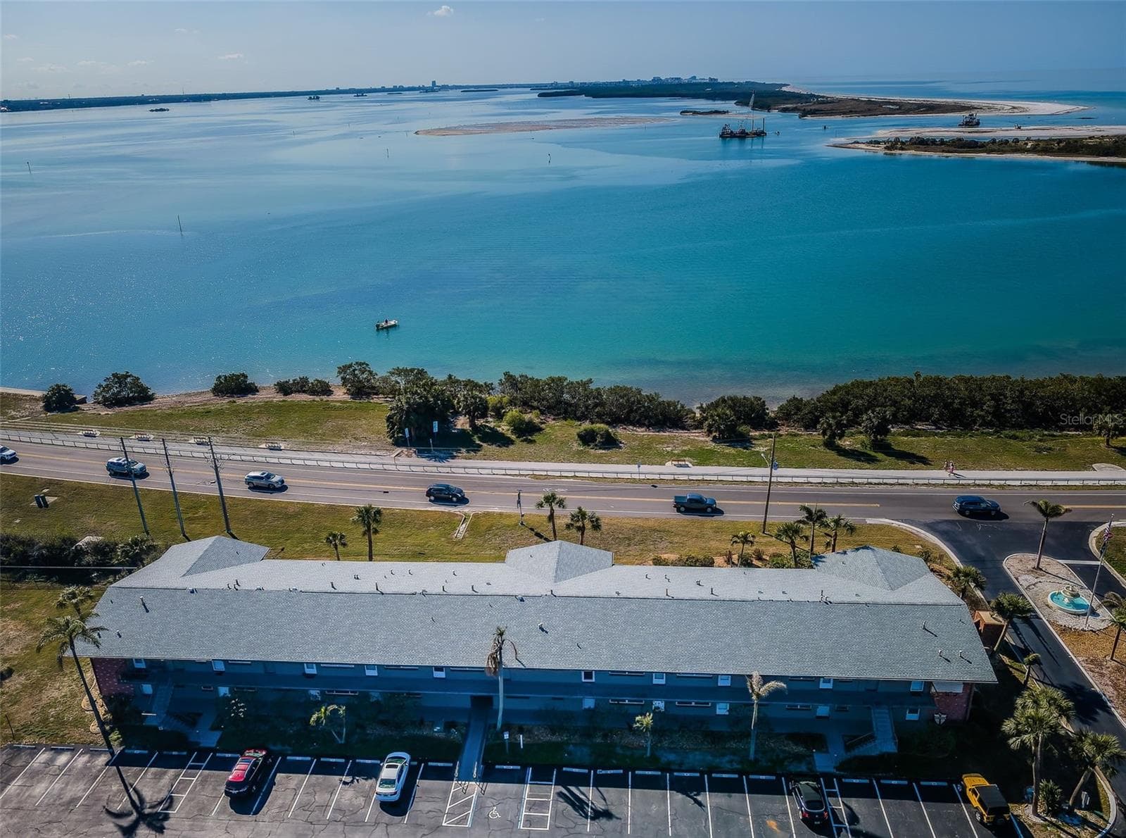 2 Causeway Blvd #208 photo 4