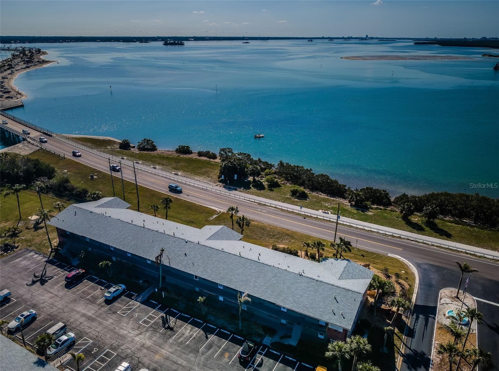2 Causeway Blvd #208 photo 5