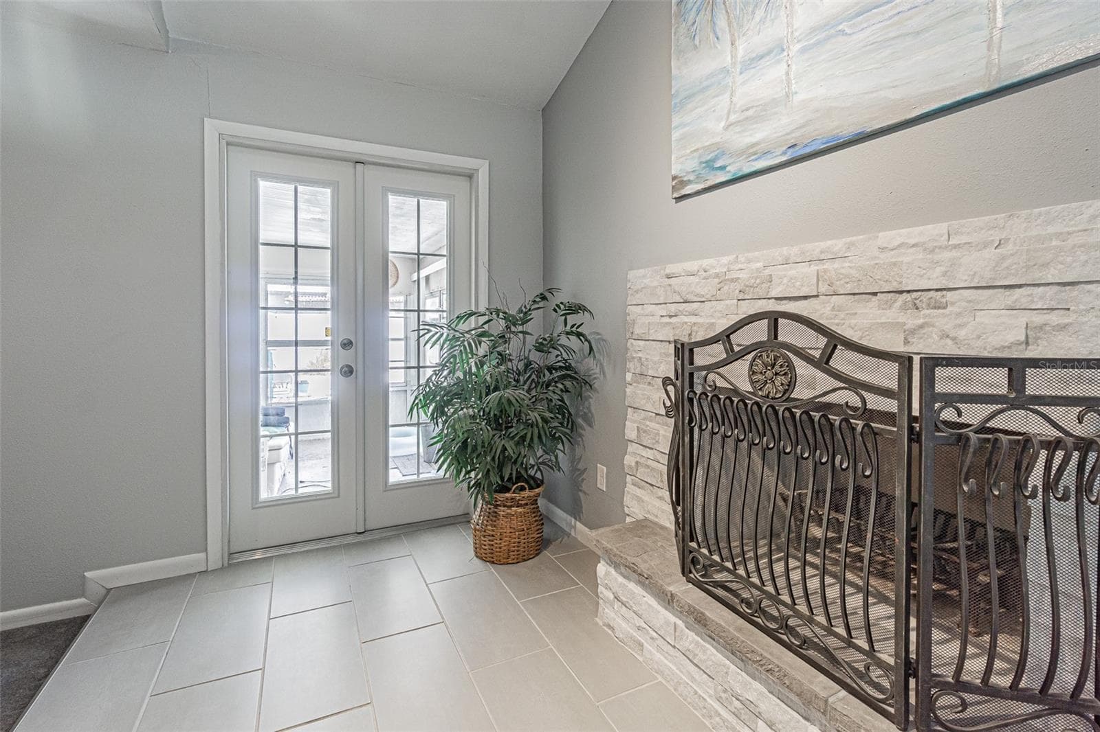 7348 Brookview Cir photo 3