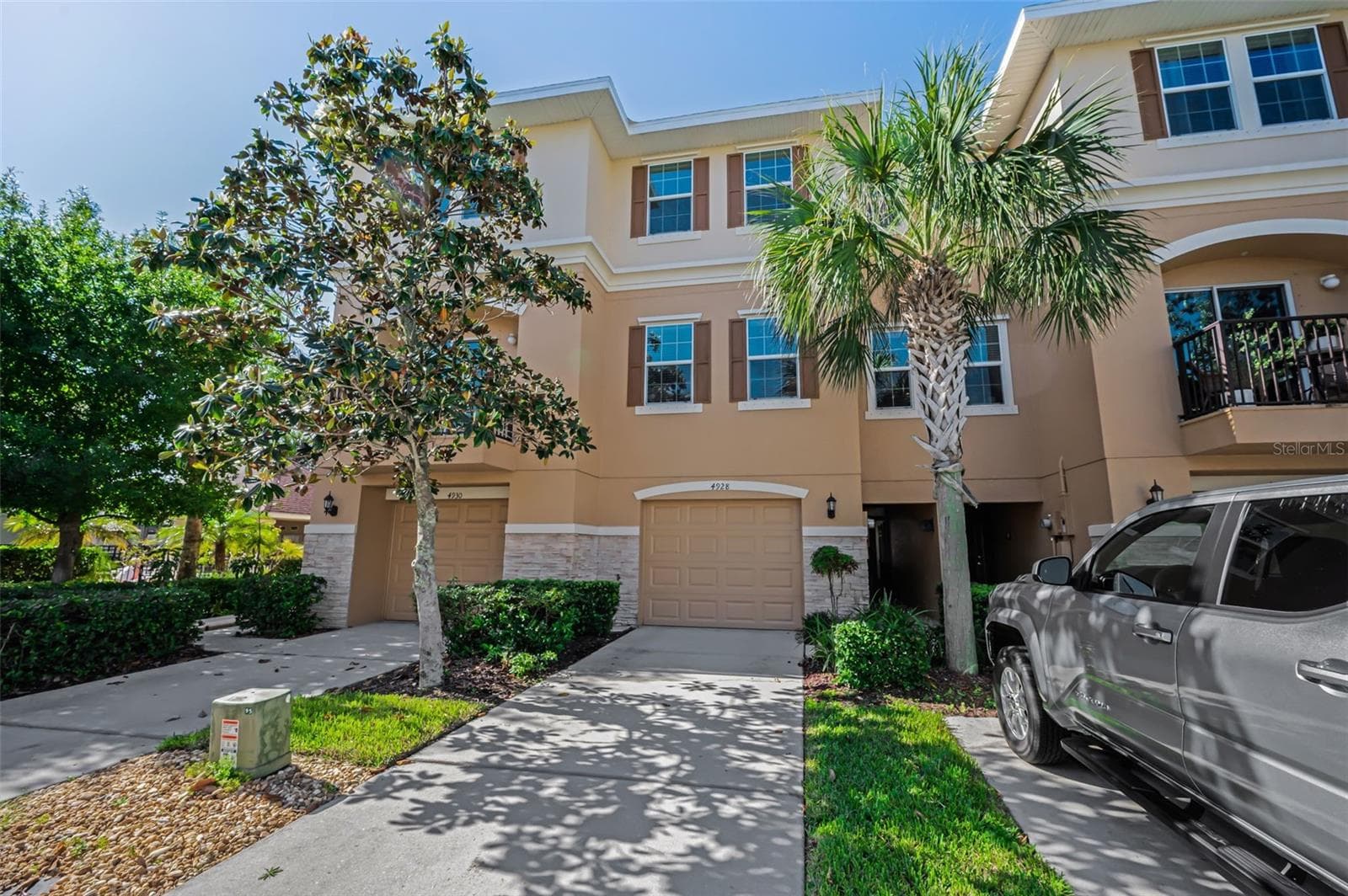 4928 Hammerhead Dr photo 3