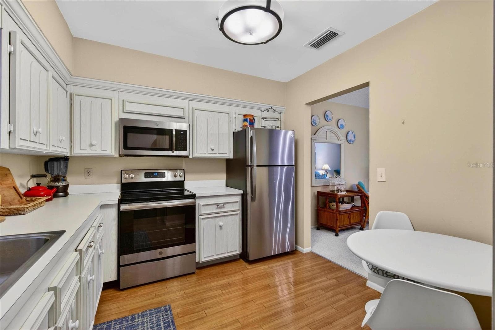 701 Poinsettia Rd #308 photo 4