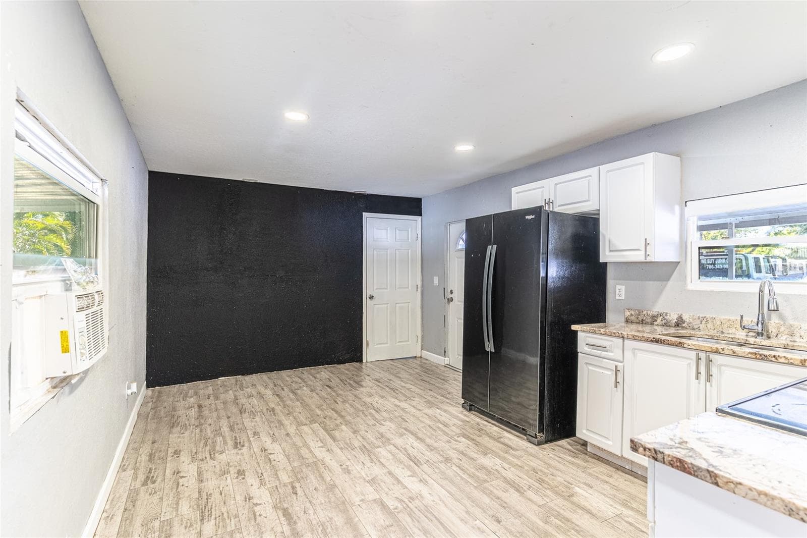 5807 Barry Ln photo 3