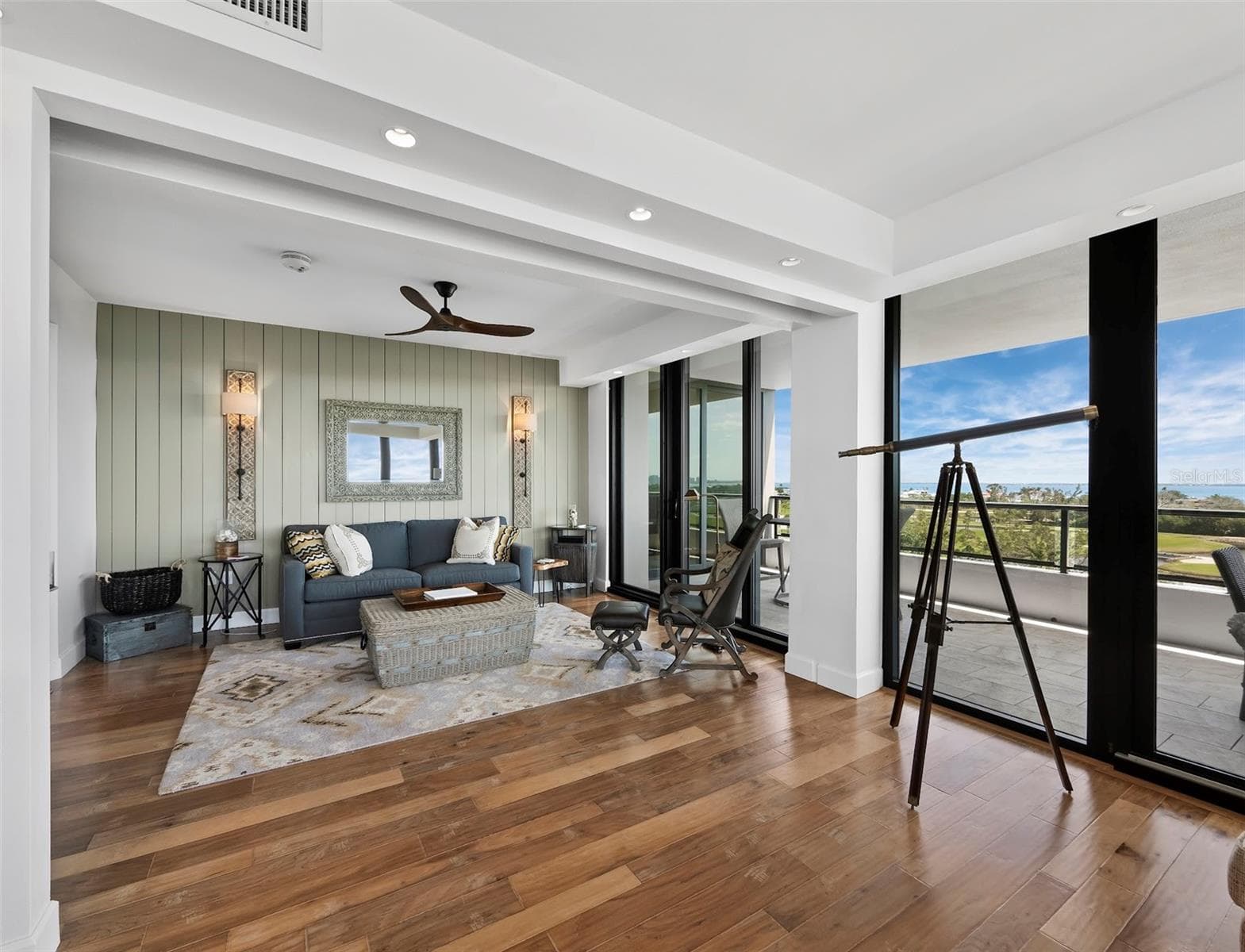 535 Sanctuary Dr #A603 photo 5
