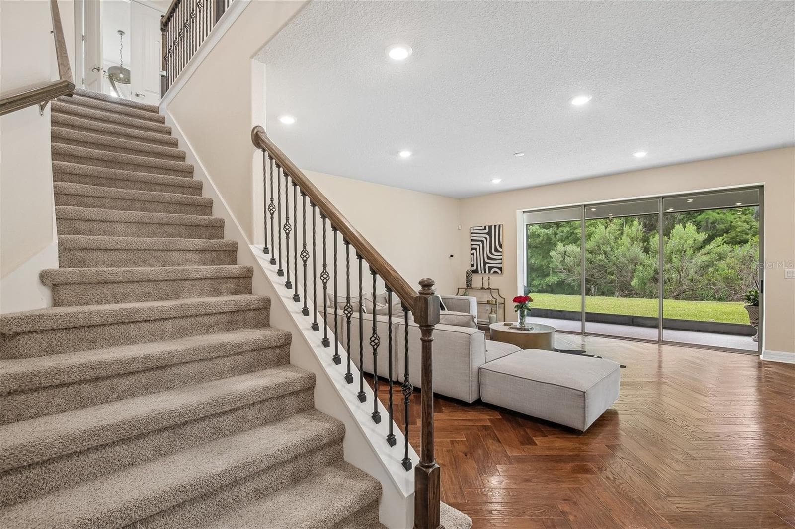 11054 Sundrift Dr photo 4