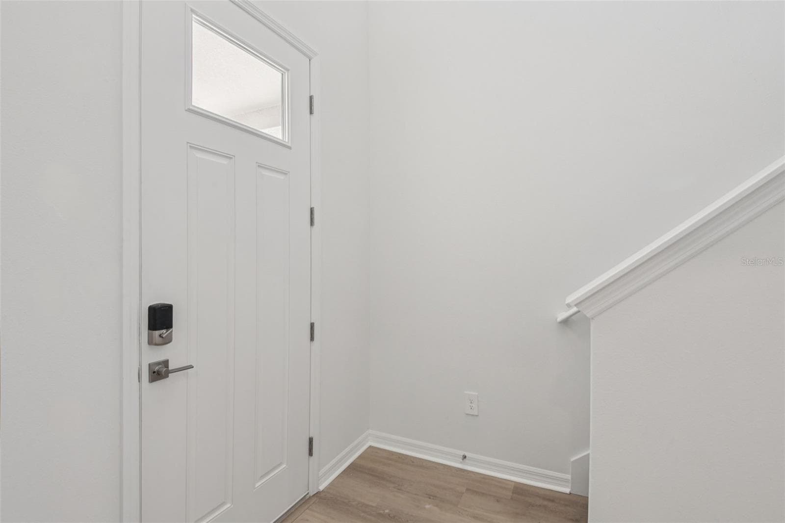 12581 Homeland Dr photo 4