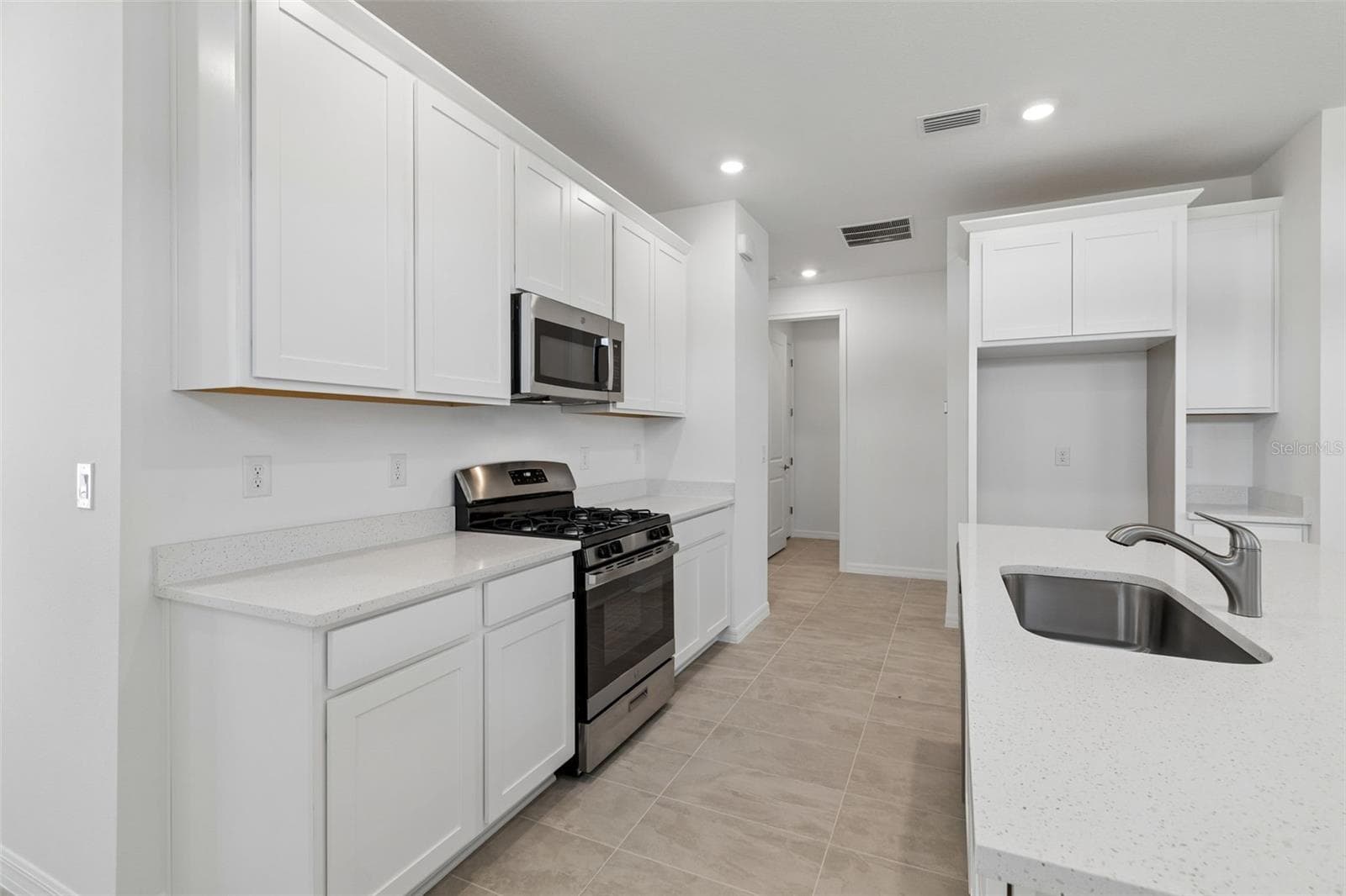 3744 Nandina Cir photo 4