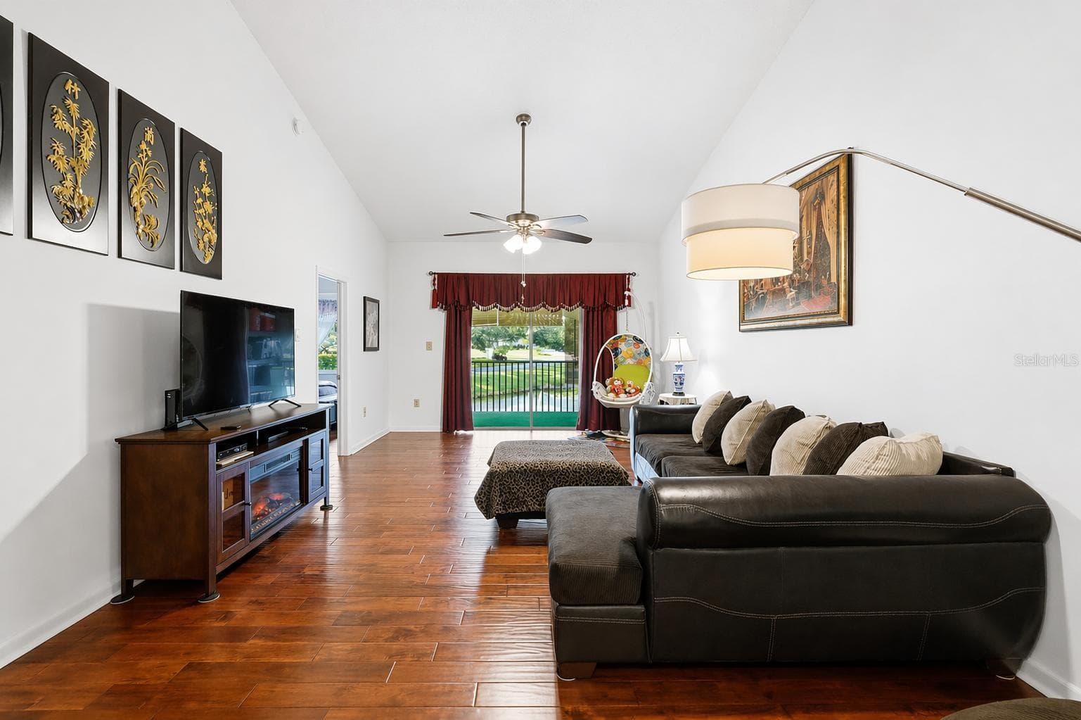 3203 Landmark Dr #2204 photo 4