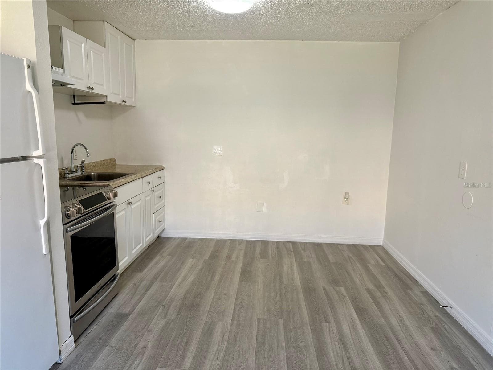 9013 Westchester Cir #32 photo 3