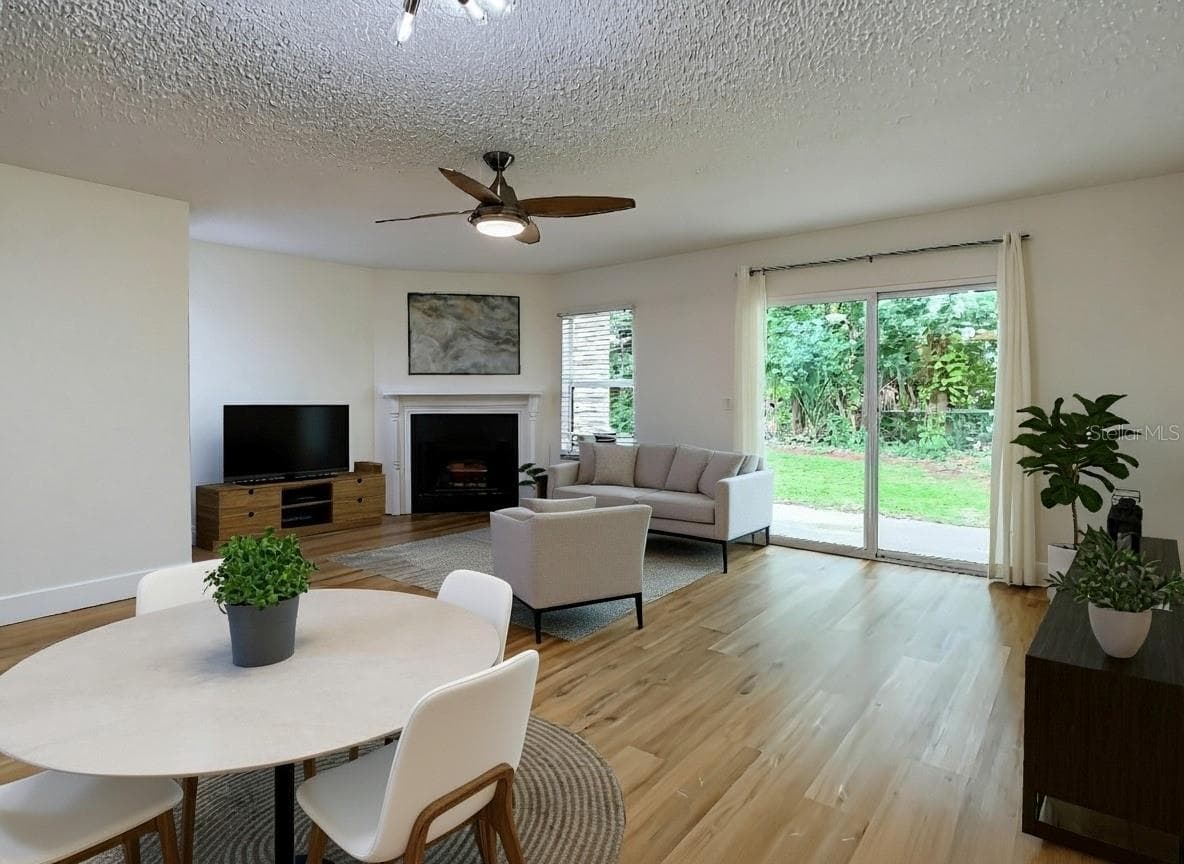 11237 Cedar Hollow Ln photo 5
