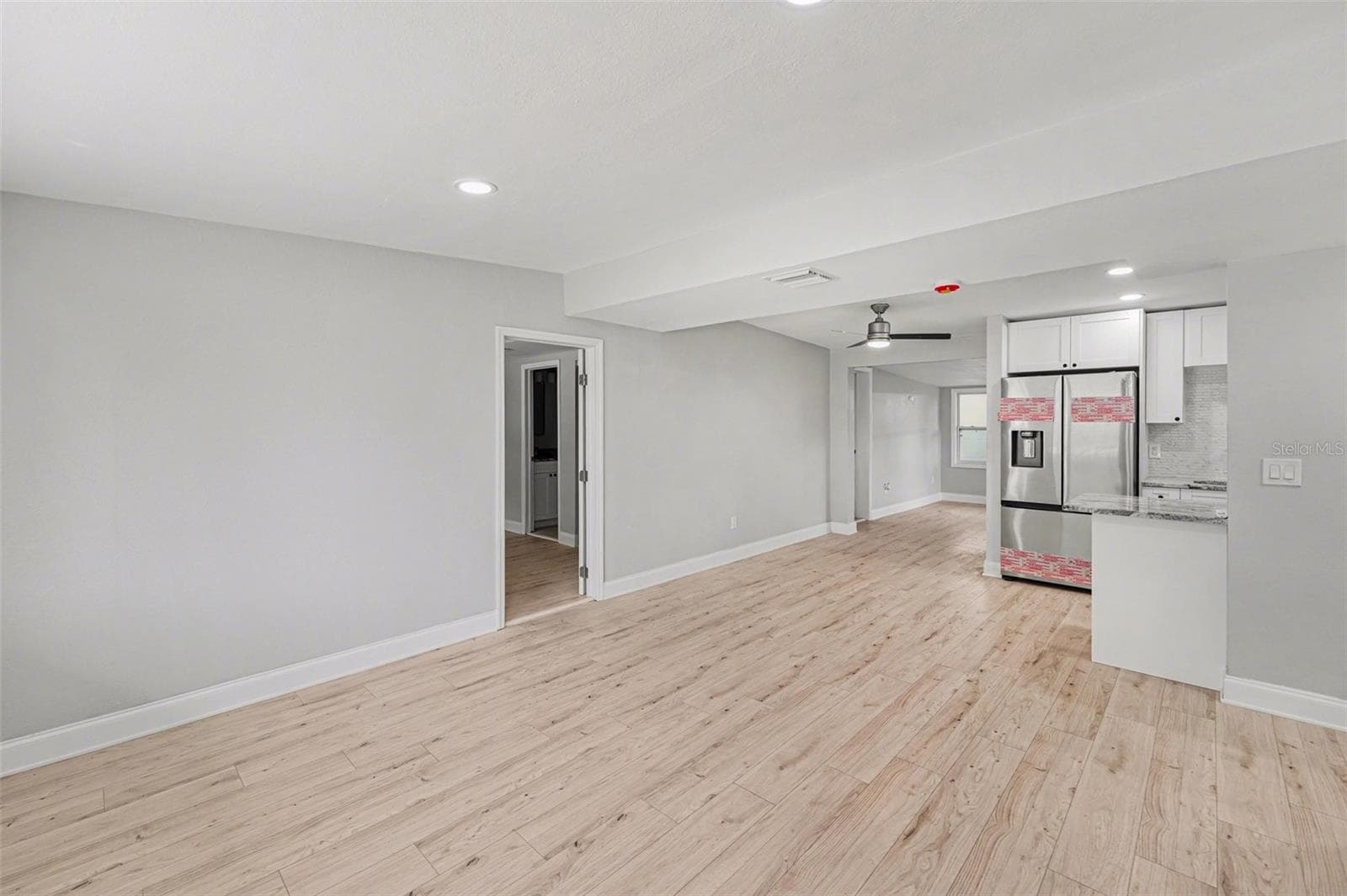 2162 Barcelona Dr photo 3