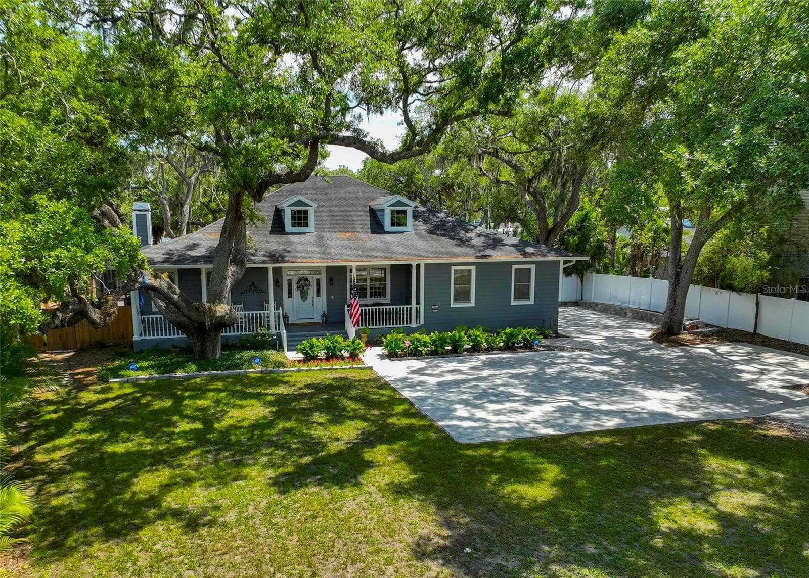 2351 NE Coachman Rd