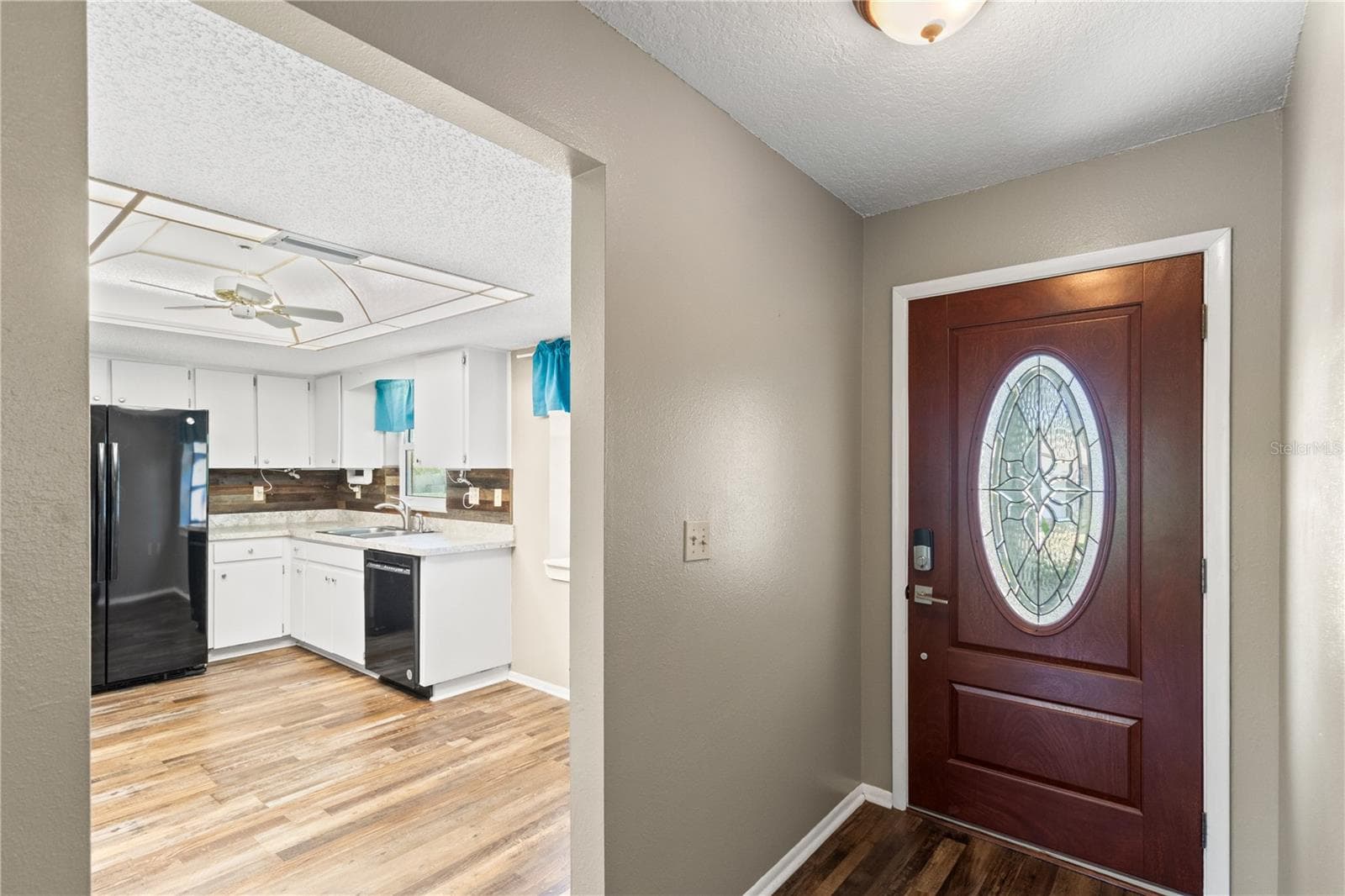 10616 Springwood Dr photo 4