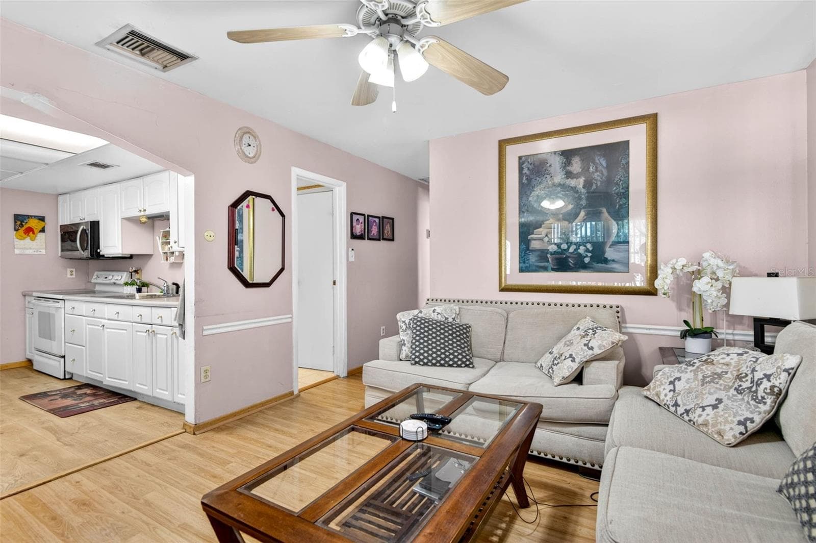 1417 W Yukon St photo 3
