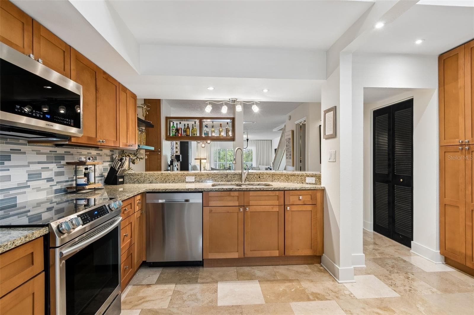 2599 Dolly Bay Dr #302 photo 4