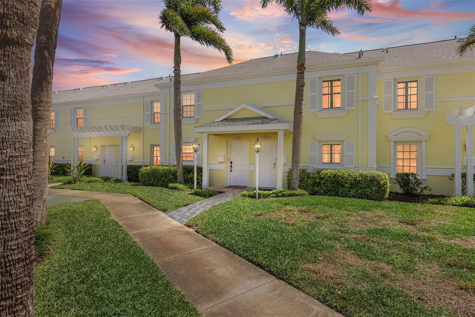 4974 Coquina Key Dr SE