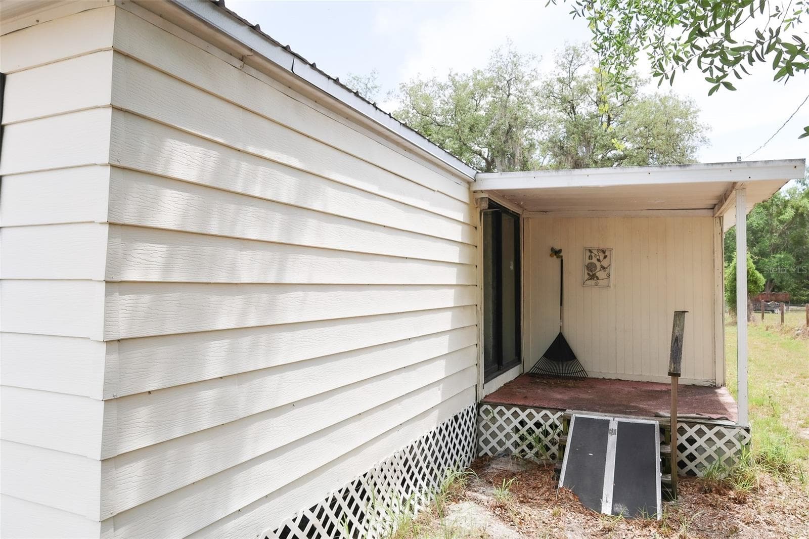220 King Rd photo 3