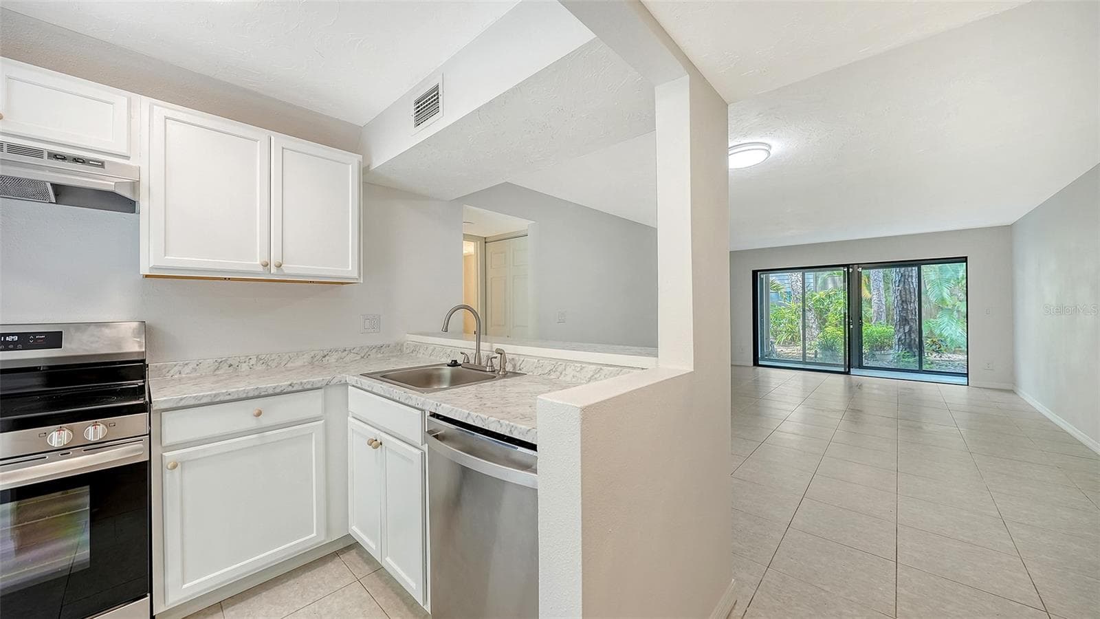 1720 Glenhouse Dr #326 photo 3