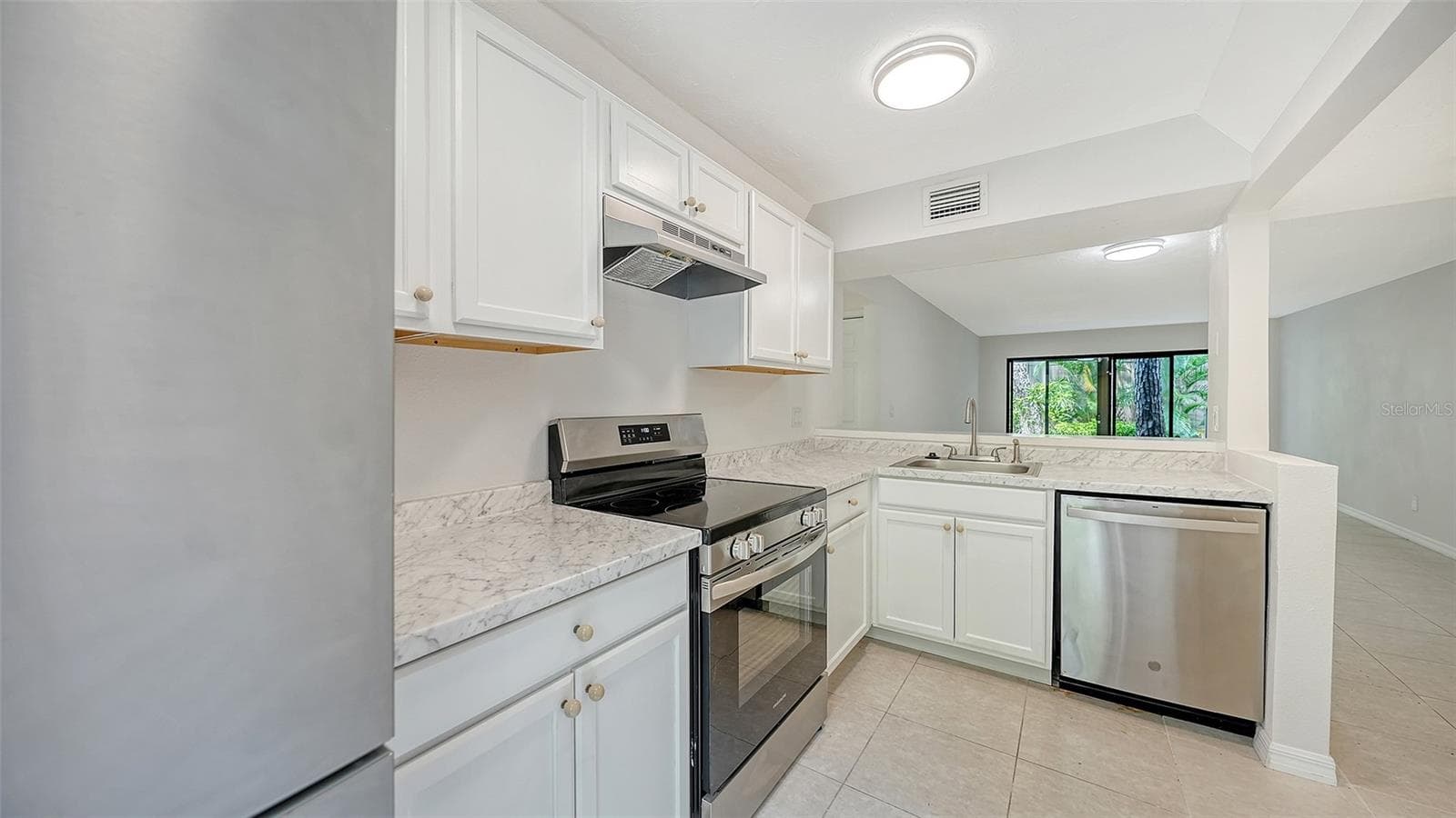 1720 Glenhouse Dr #326 photo 5