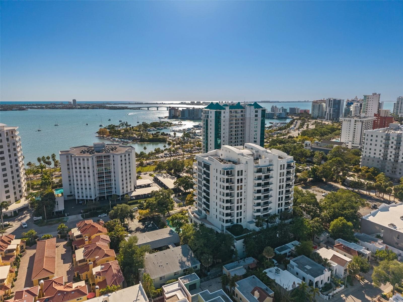 401 S Palm Ave #1102 photo 3