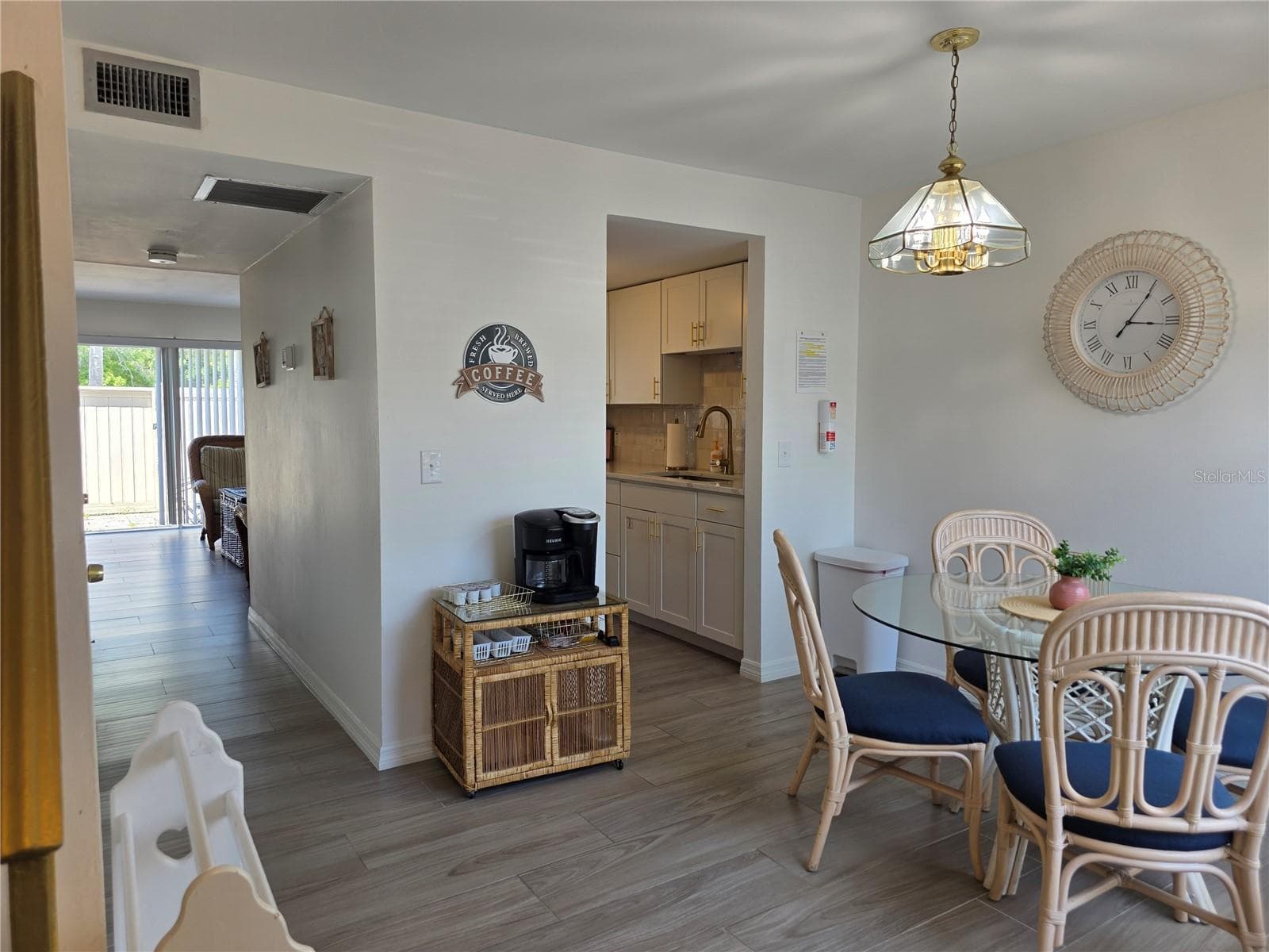 4215 E Bay Dr #1403 photo 3