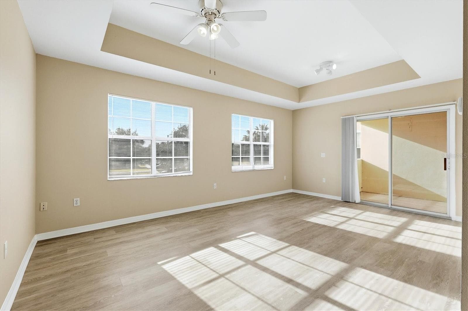 1015 Villagio Cir #202 photo 4