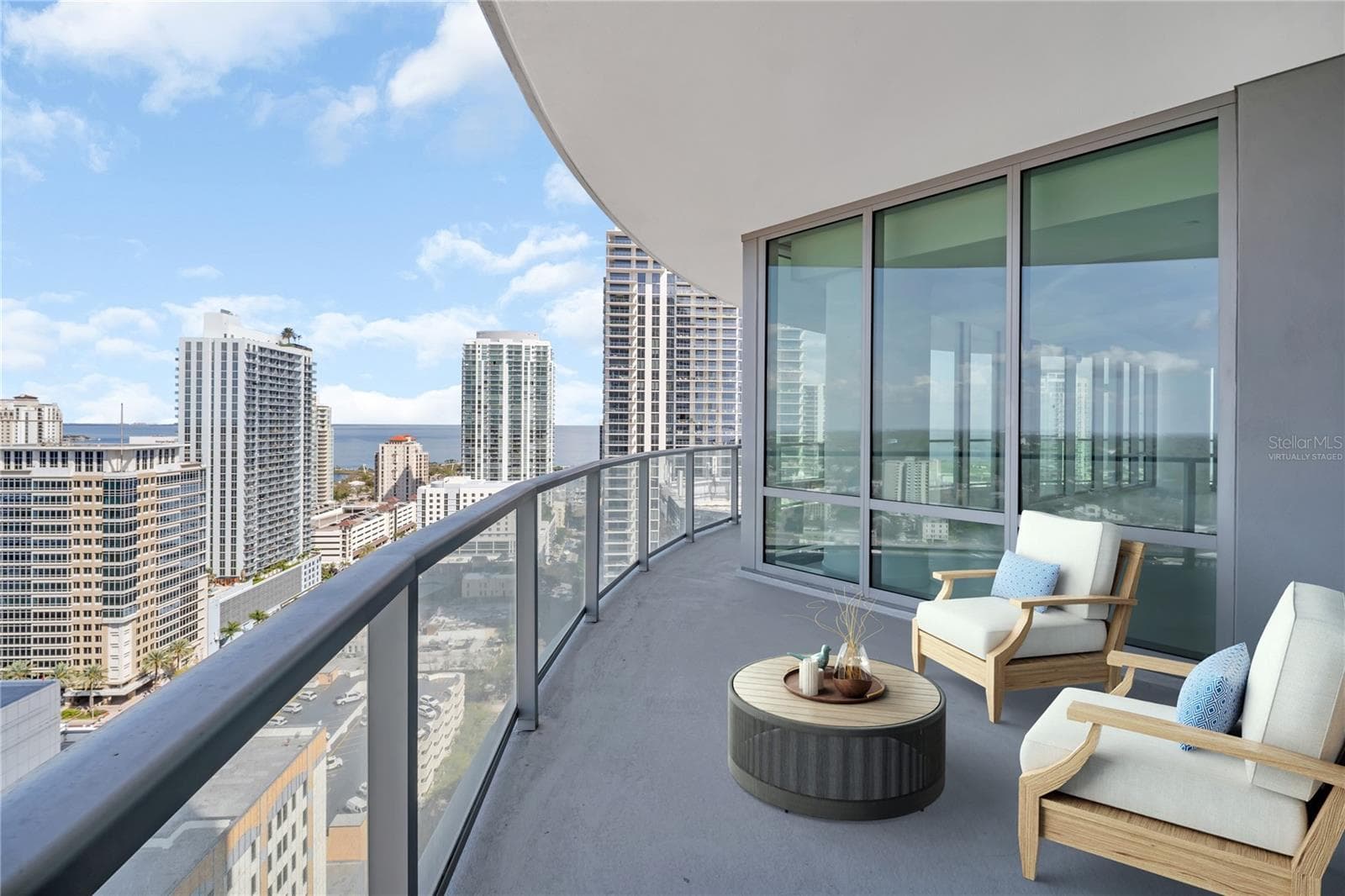 400 Central Ave #2207