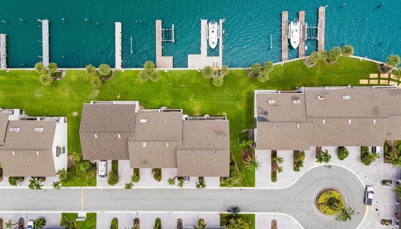 160 Marina Del Rey CT photo 4