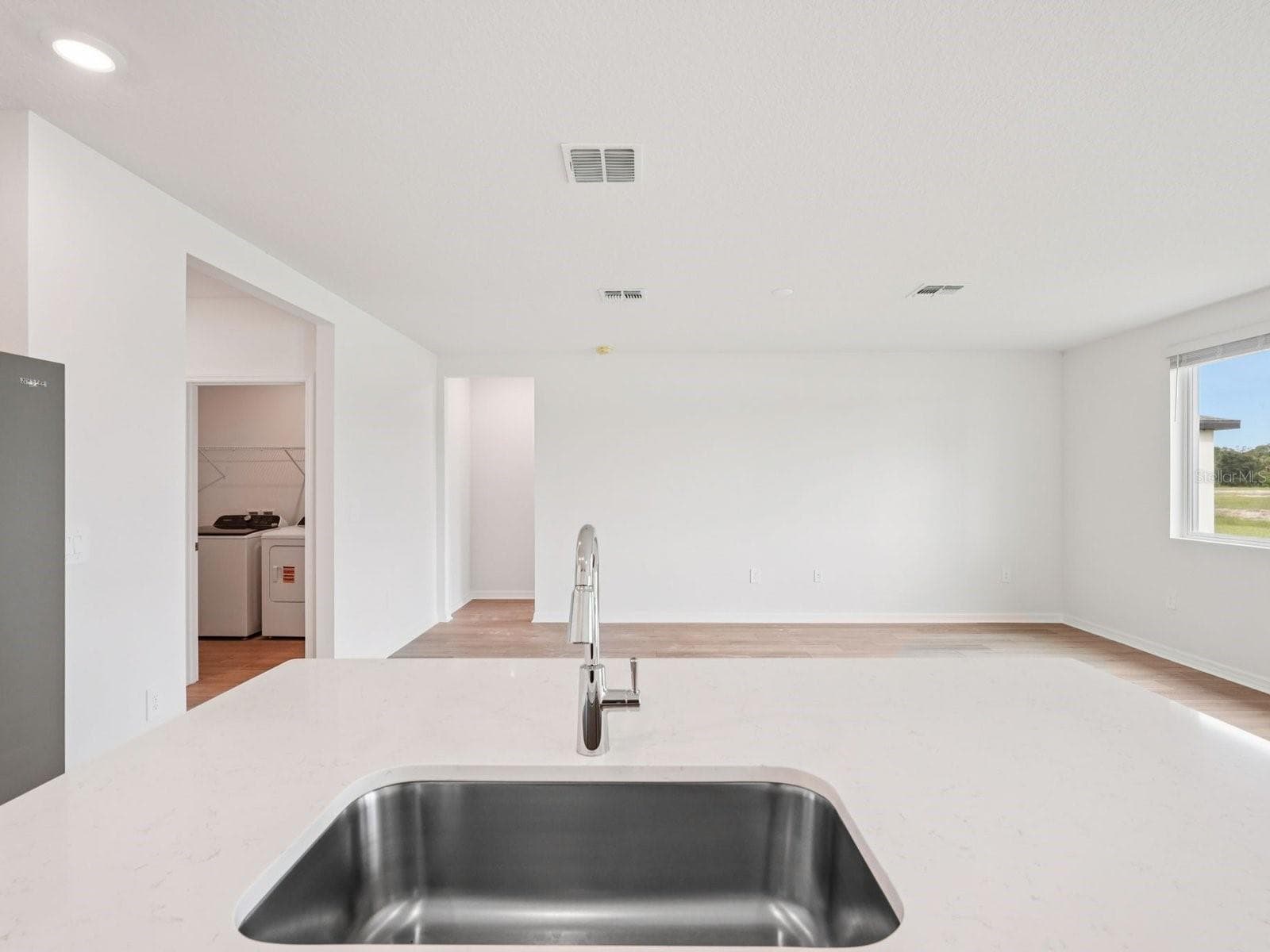 10437 Abundance Grove Way photo 3