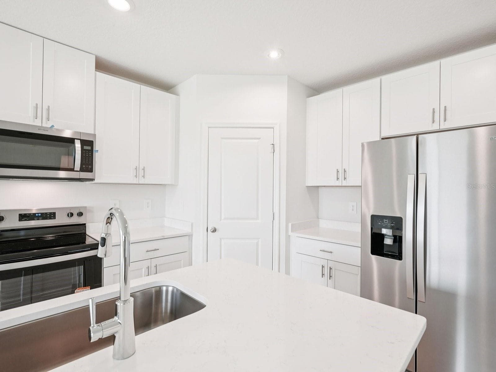 10437 Abundance Grove Way photo 5