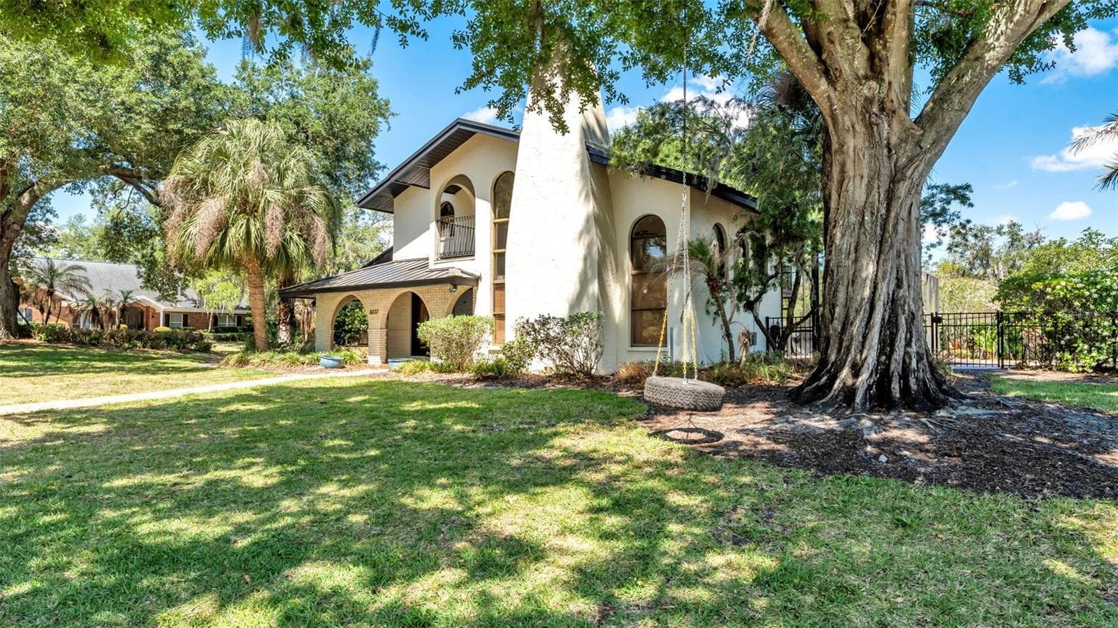 6037 Cricket Dr photo 3