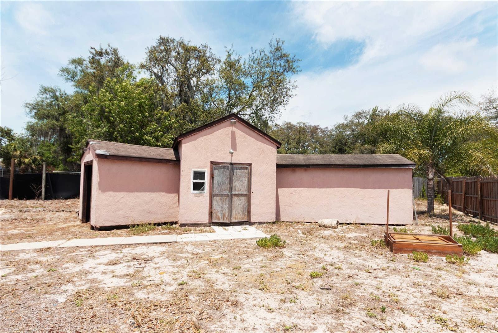 9939 Woodridge CT photo 4