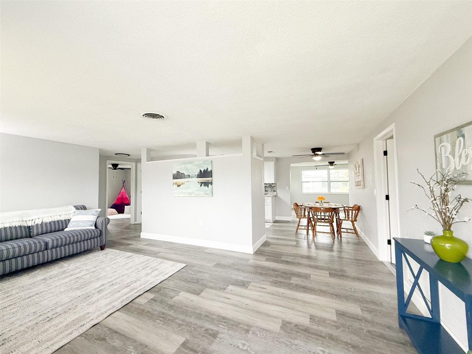 10805 Fillmore Ave photo 4